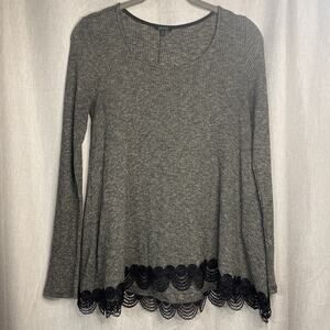 QUINN Pullover Sweater Women’s Medium Asymetric Lace Loose Stitch Long Sleeve